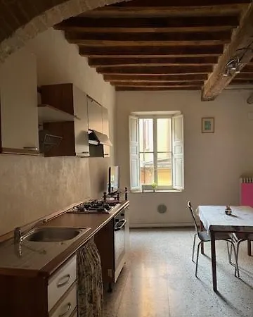 Lägenhet Trilocale Inzani Parma